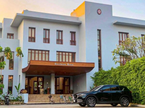 Riverhouse Resort
